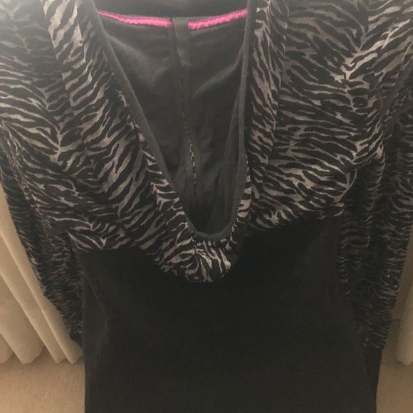 Zebra zip-up hoodie brooks Foxy Jeans - Picture 4 of 5